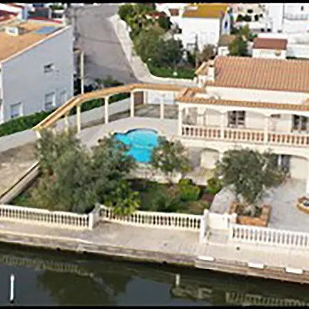 Du Cap Villa Roses